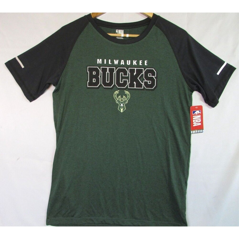 NBA Stores Milwaukee Bucks Youth T-Shirt Green Short Sleeve Youth Size 18 Poly